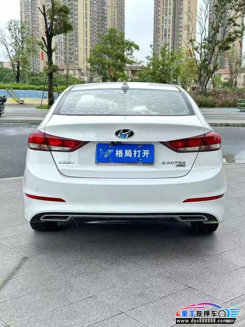 17年现代领动轿车抵押车出售