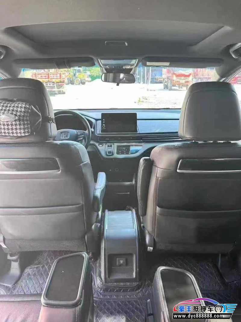 24年本田艾力绅轿车抵押车出售