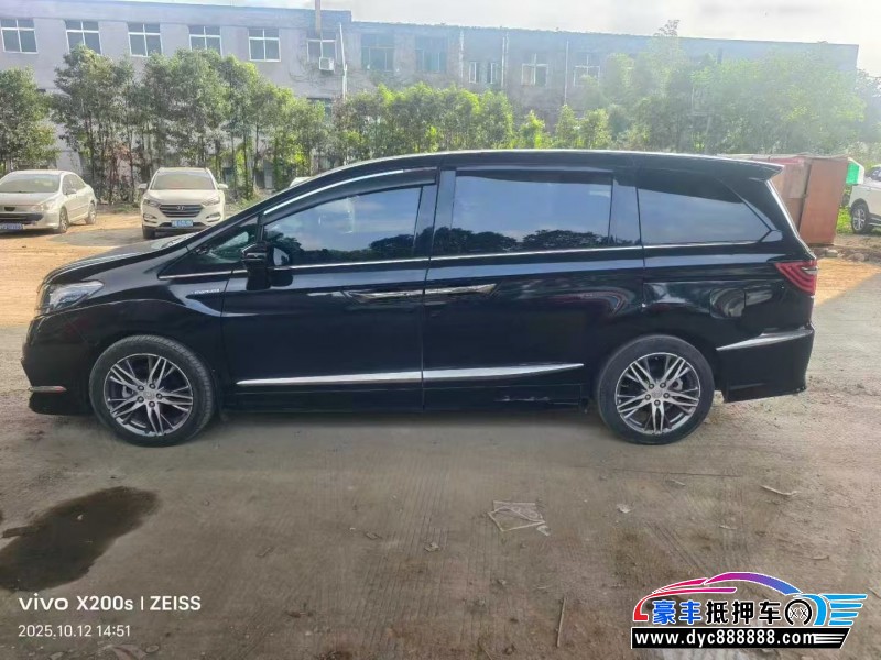 20年本田艾力绅轿车抵押车出售