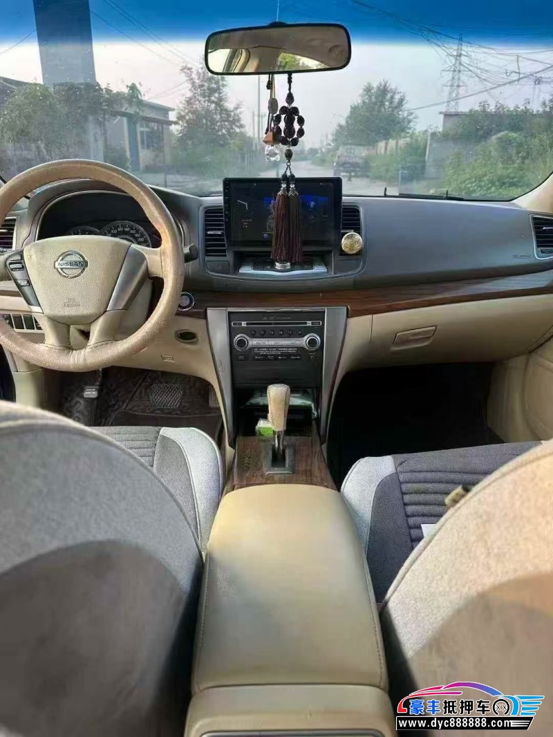 12年日产天籁轿车抵押车出售