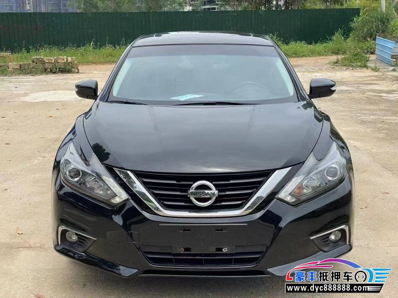 18年日产天籁轿车抵押车出售