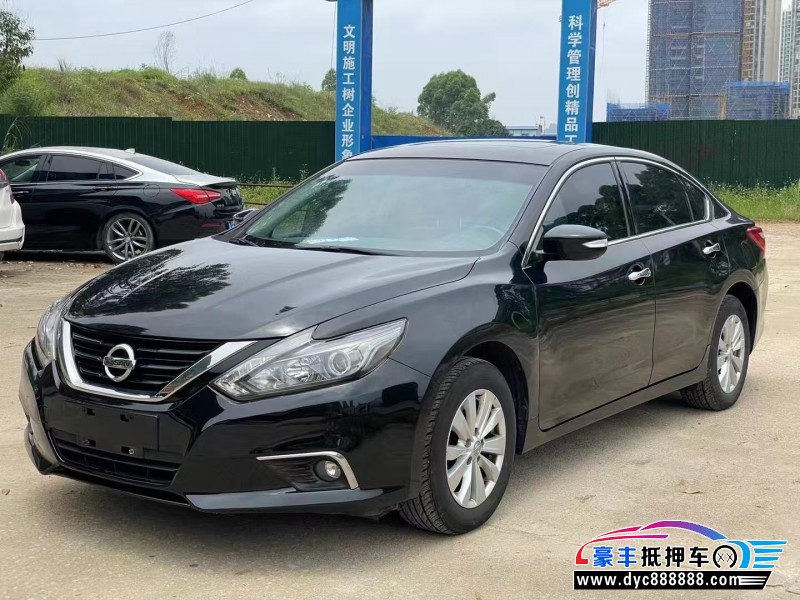 18年日产天籁轿车抵押车出售