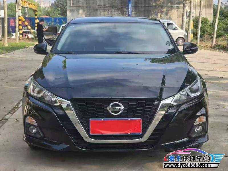 22年日产天籁轿车抵押车出售