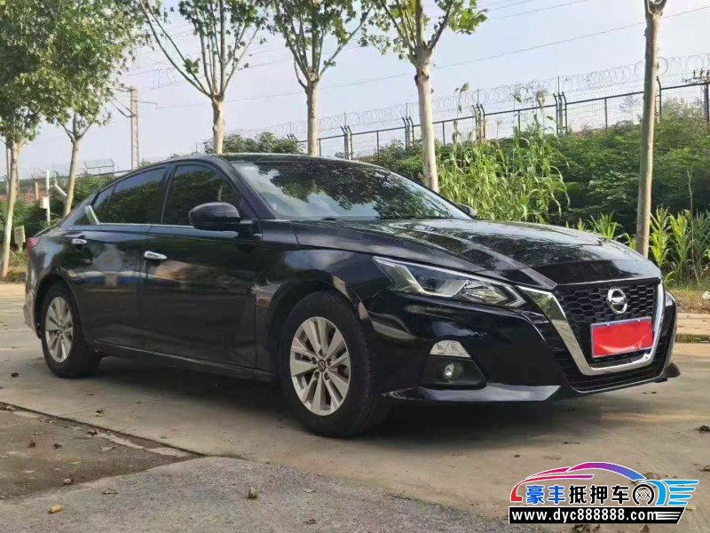22年日产天籁轿车抵押车出售