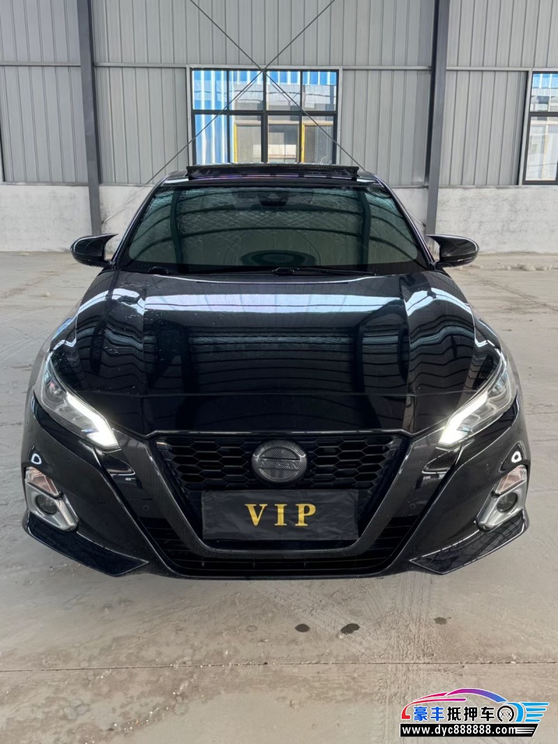 19年日产天籁轿车抵押车出售