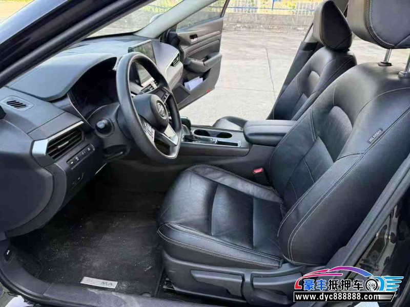 21年日产天籁轿车抵押车出售