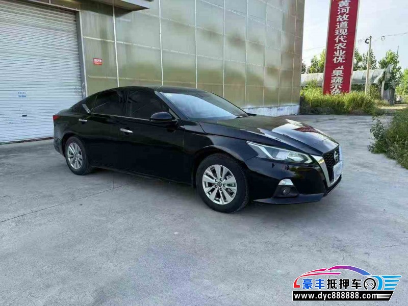 21年日产天籁轿车抵押车出售