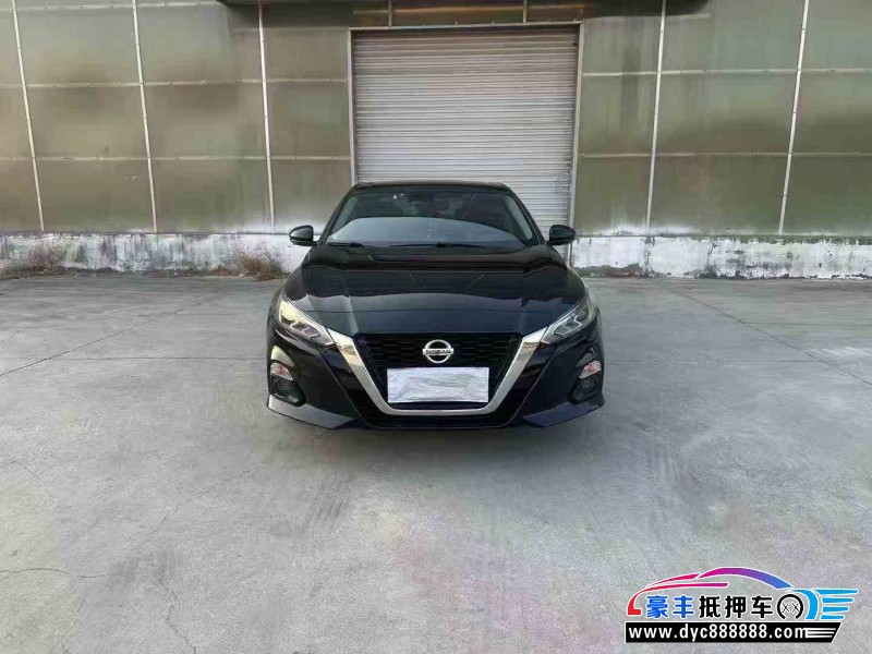 22年日产天籁轿车抵押车出售