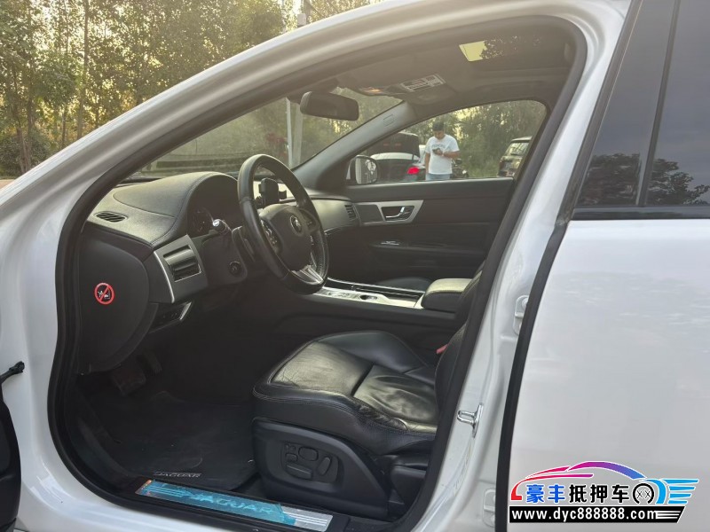 14年捷豹XF轿车抵押车出售