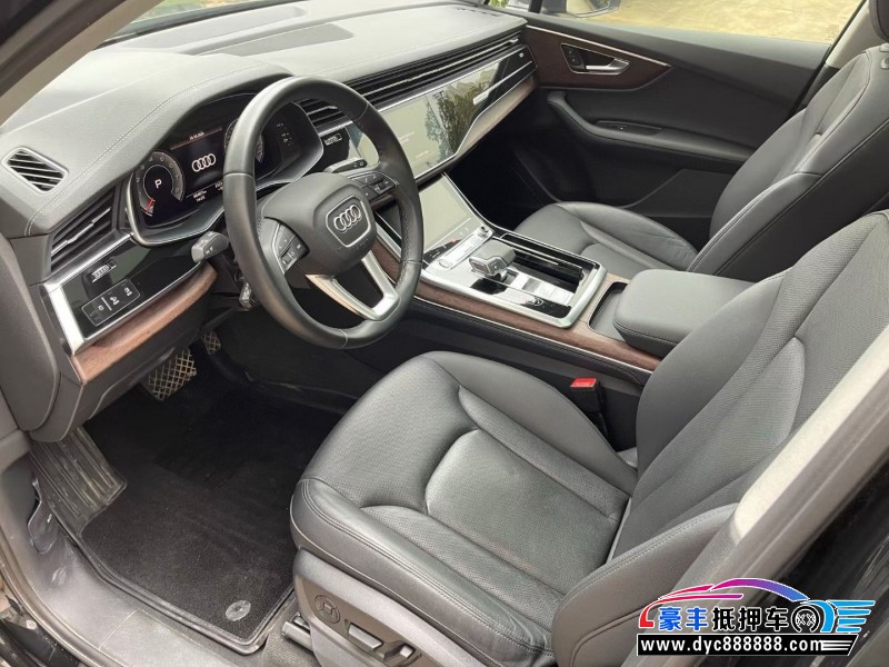 24年奥迪Q7轿车抵押车出售