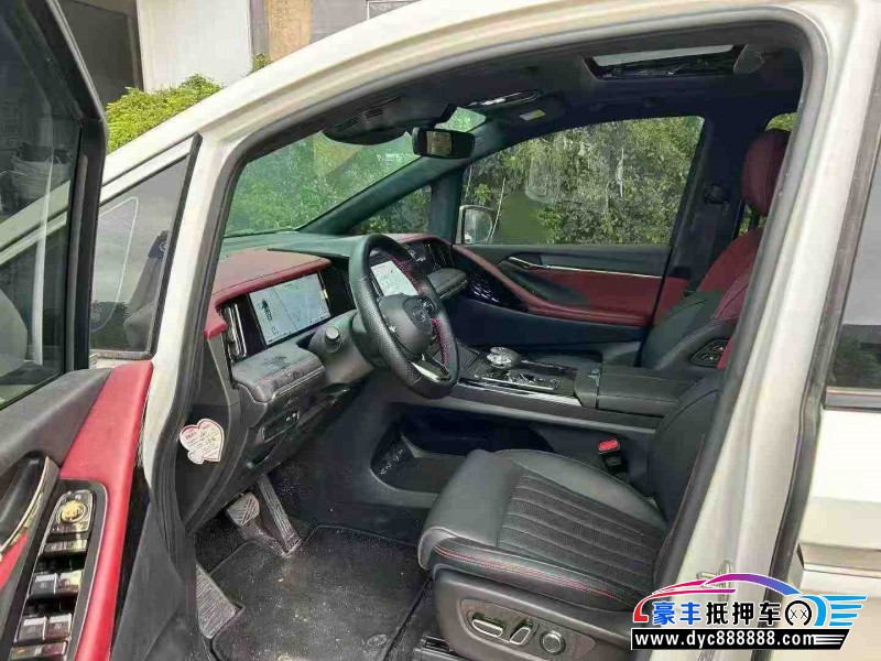 23年传祺M8轿车抵押车出售