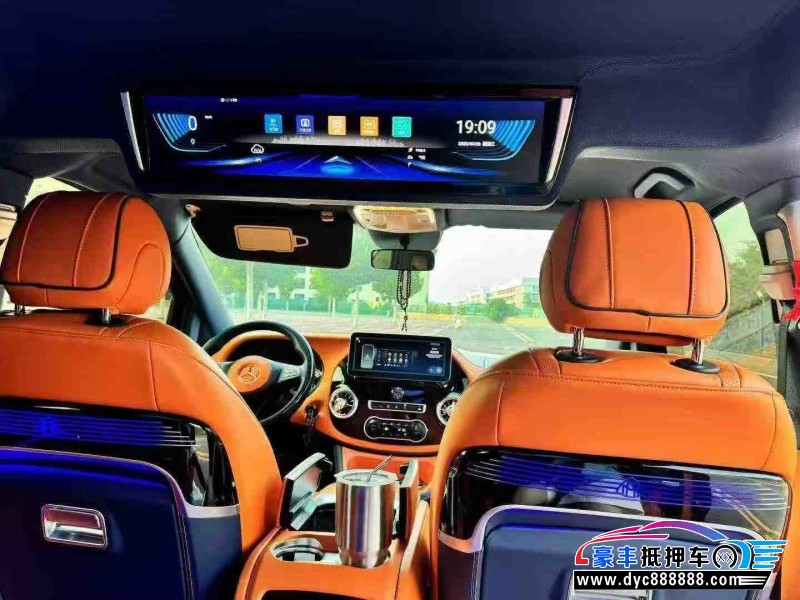 23年奔驰威霆轿车抵押车出售