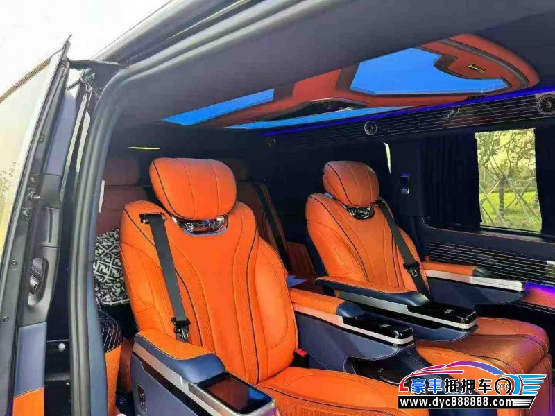 23年奔驰威霆轿车抵押车出售