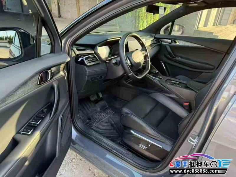 22年领克06轿车抵押车出售