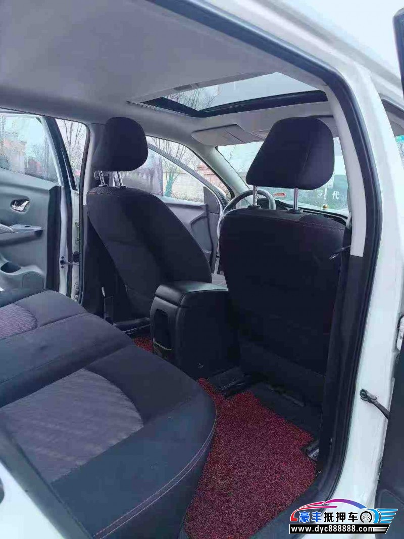 19年日产蓝鸟轿车抵押车出售