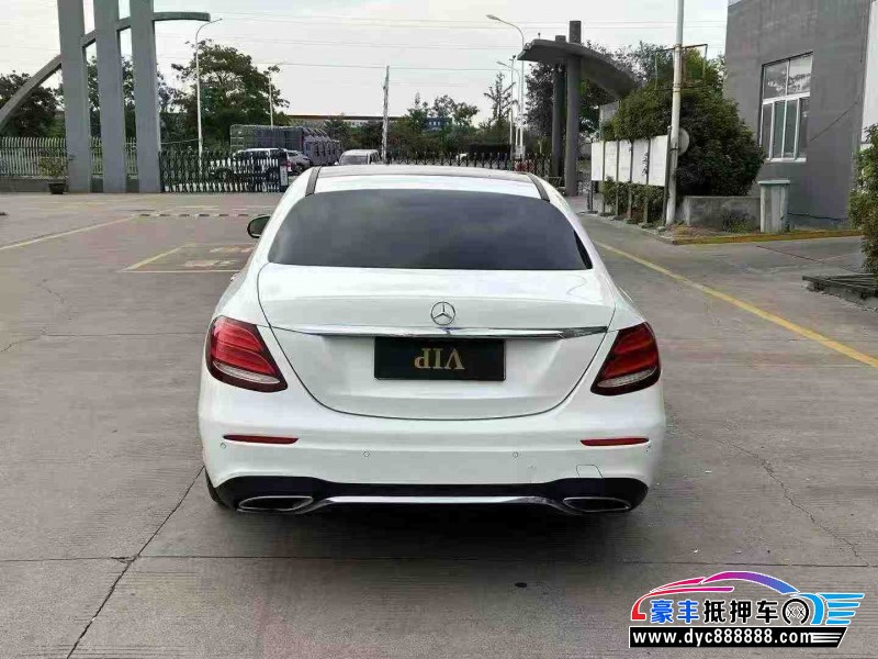 19年奔驰E轿车抵押车出售