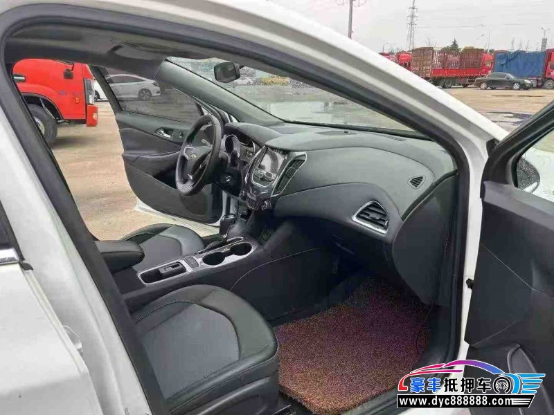 17年雪佛兰科鲁兹轿车抵押车出售