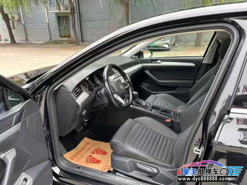 21年大众迈腾轿车抵押车出售