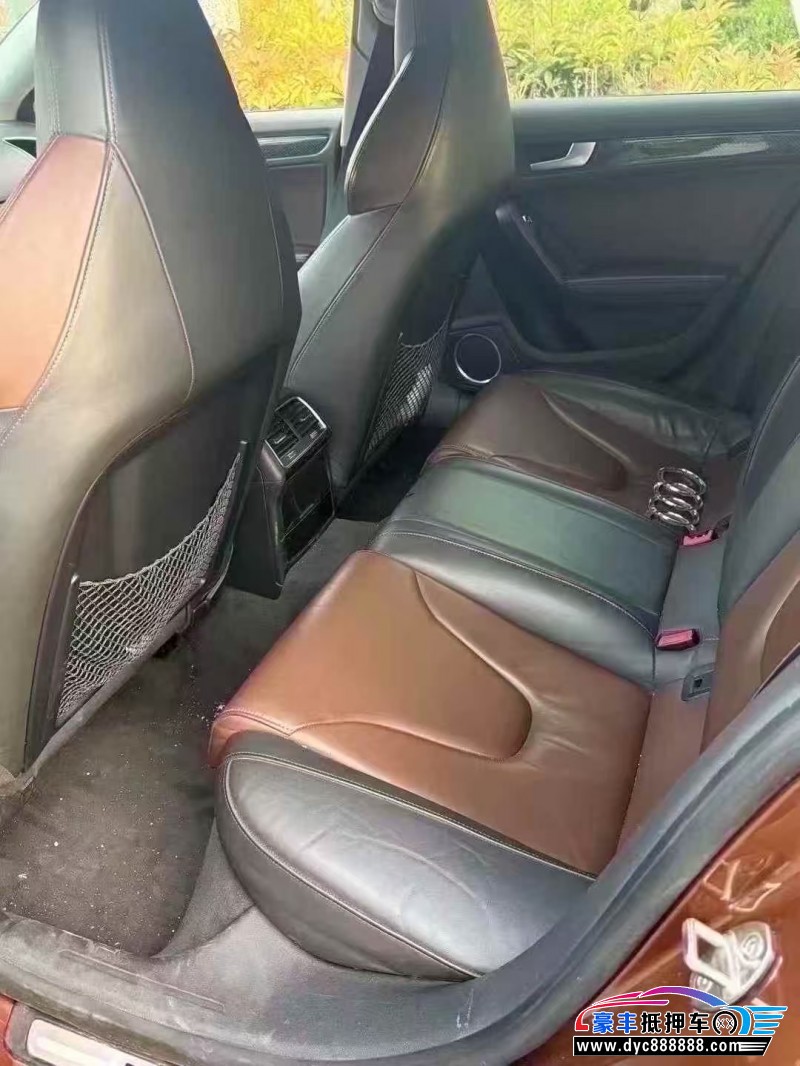 13年奥迪S5轿车抵押车出售