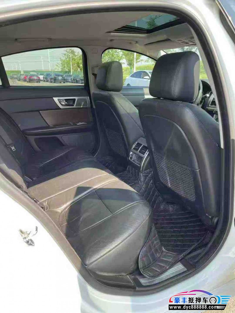 17年捷豹XF轿车抵押车出售