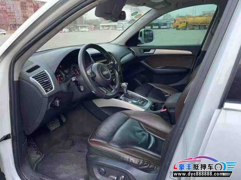 18年奥迪Q5轿车抵押车出售