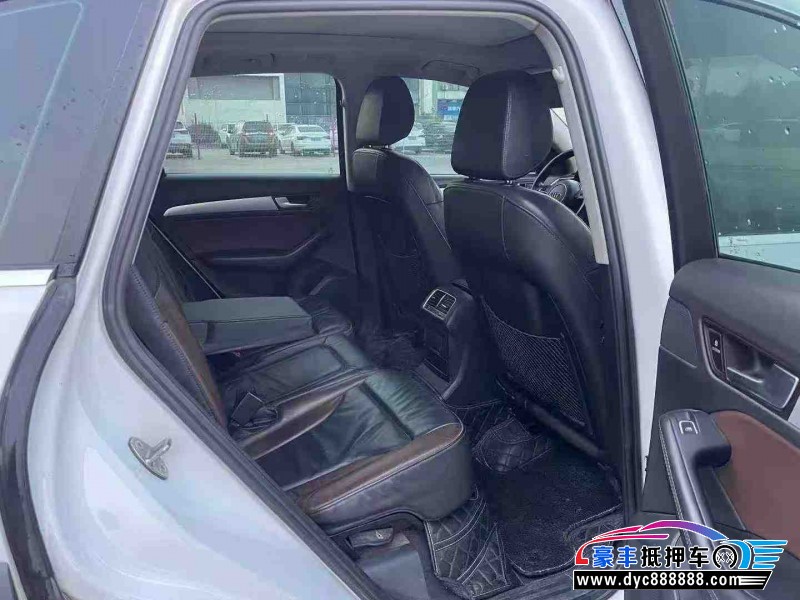 18年奥迪Q5轿车抵押车出售