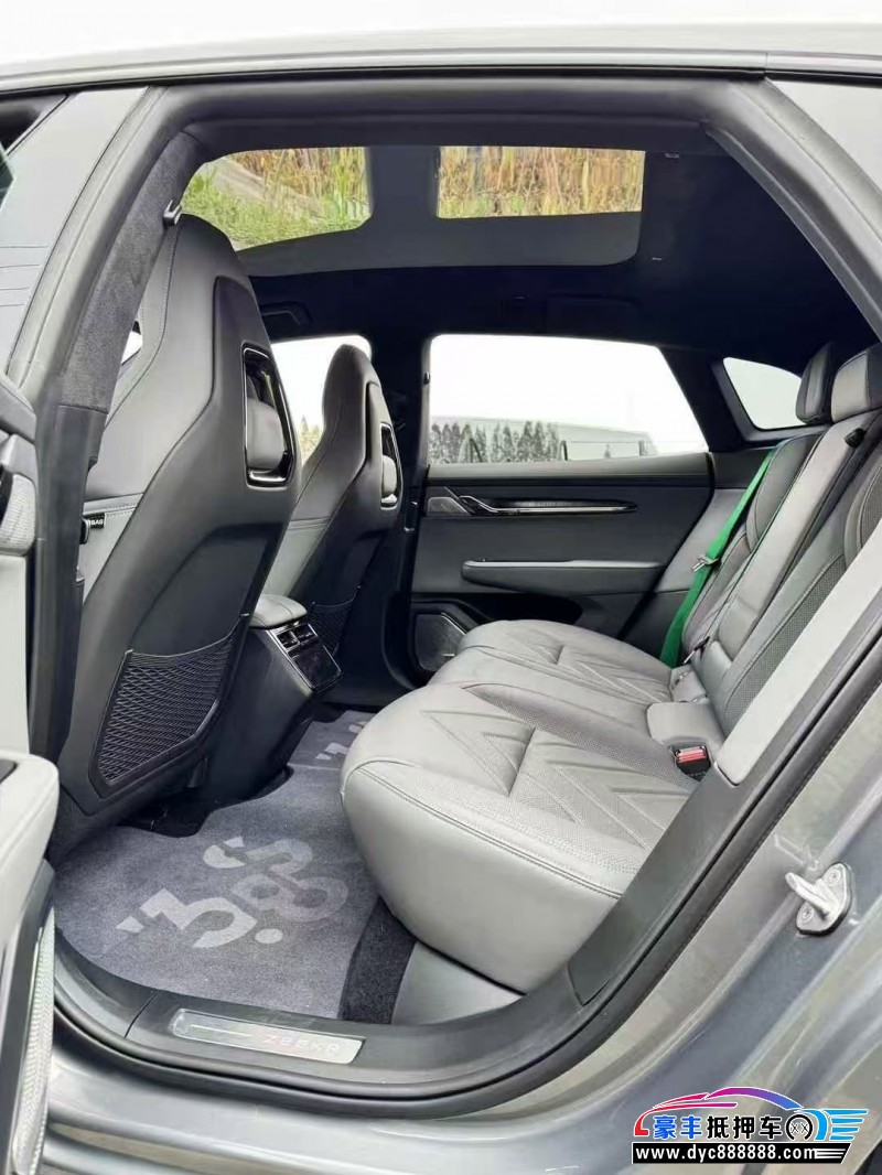 23年极氪001轿车抵押车出售