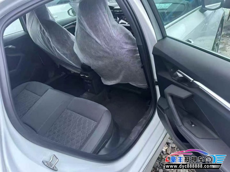 25年奥迪A3轿车抵押车出售