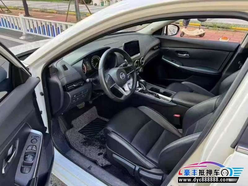 22年日产轩逸轿车抵押车出售