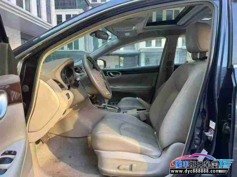 13年日产轩逸轿车抵押车出售