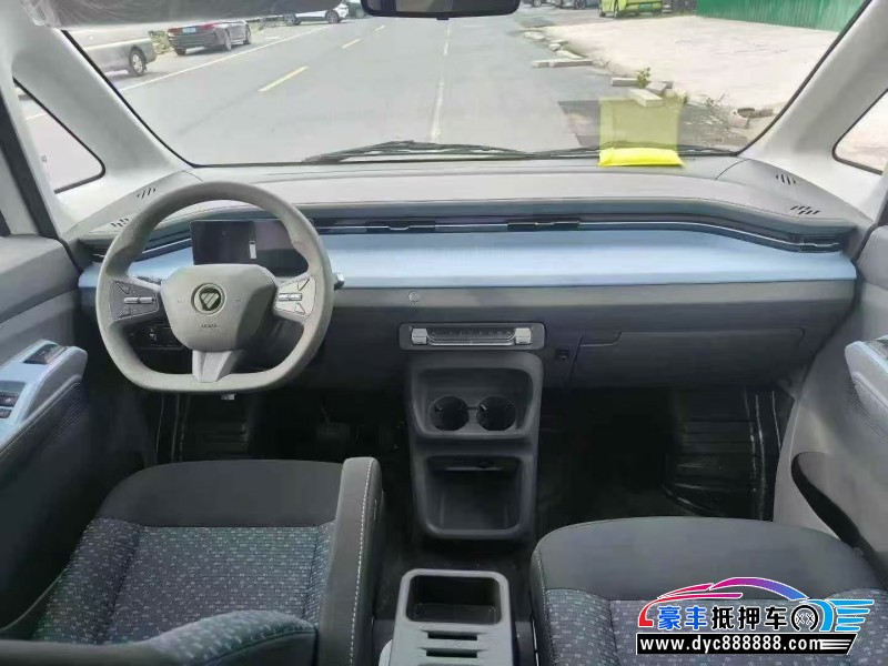 25年福田风景轿车抵押车出售