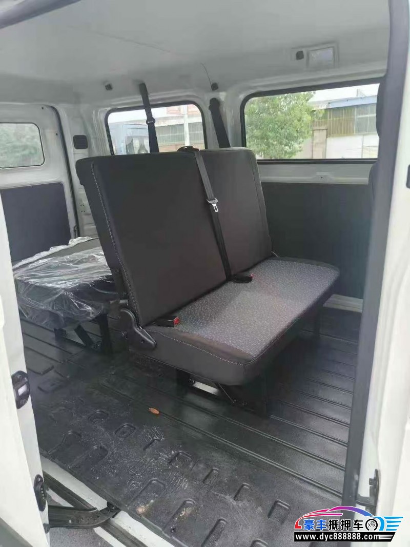 25年福田风景轿车抵押车出售