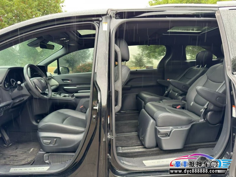 23年丰田格瑞维亚轿车抵押车出售