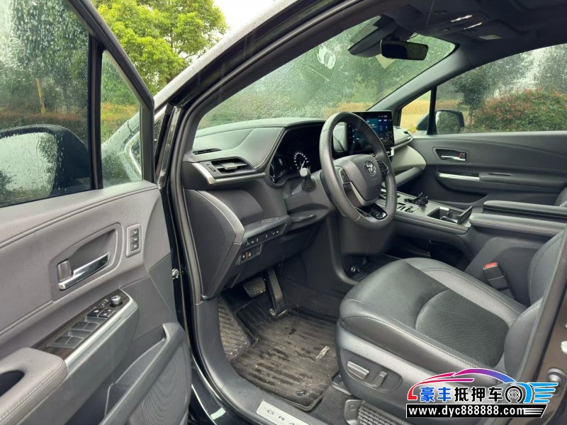 23年丰田格瑞维亚轿车抵押车出售