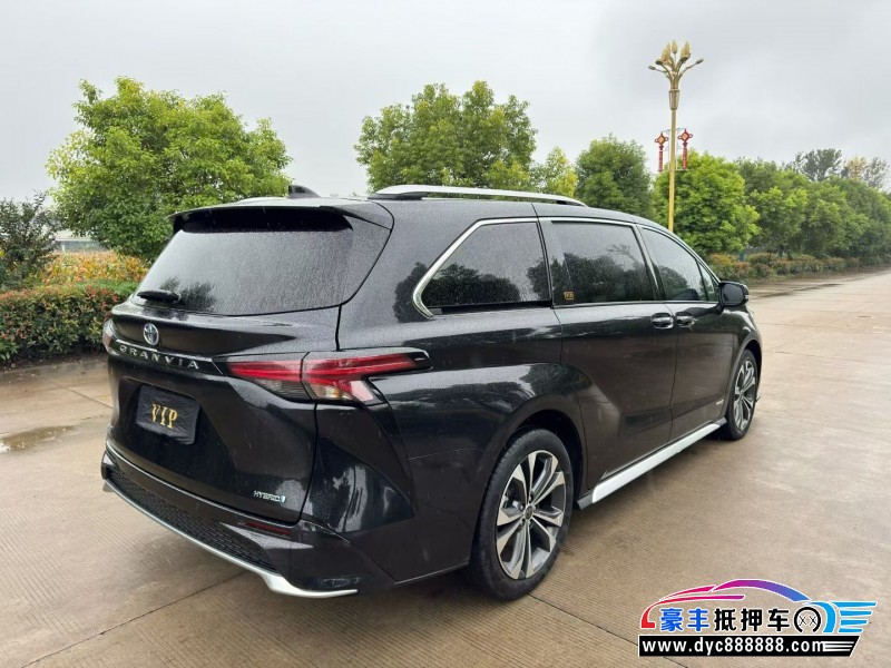 23年丰田格瑞维亚轿车抵押车出售