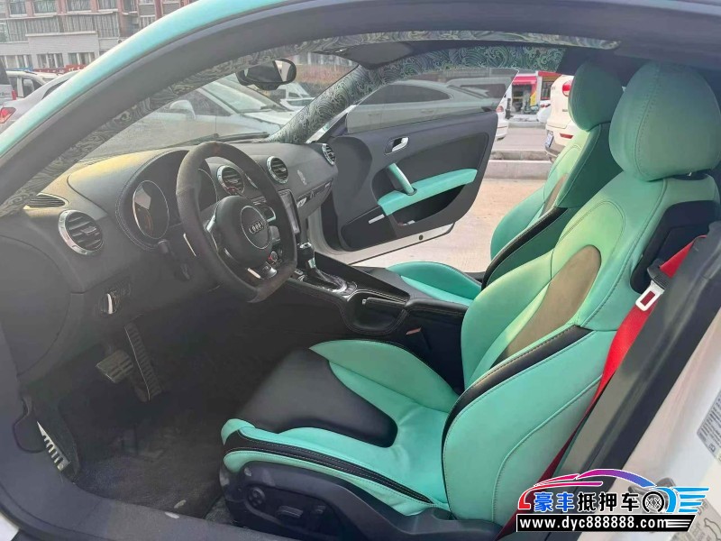 11年奥迪TT轿车抵押车出售