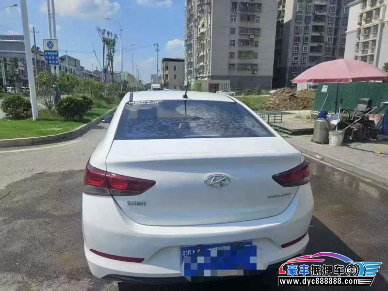 19年现代悦纳轿车抵押车出售