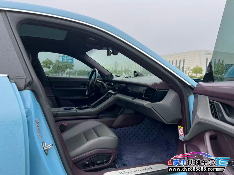 21年保时捷TaYcan轿车抵押车出售