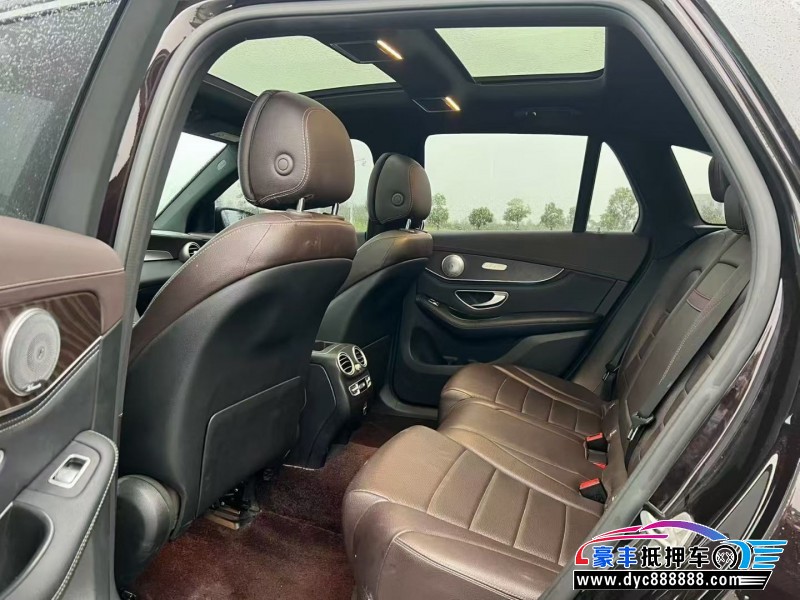 20年奔驰GLC轿车抵押车出售