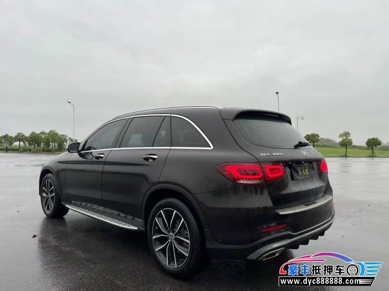 20年奔驰GLC轿车抵押车出售