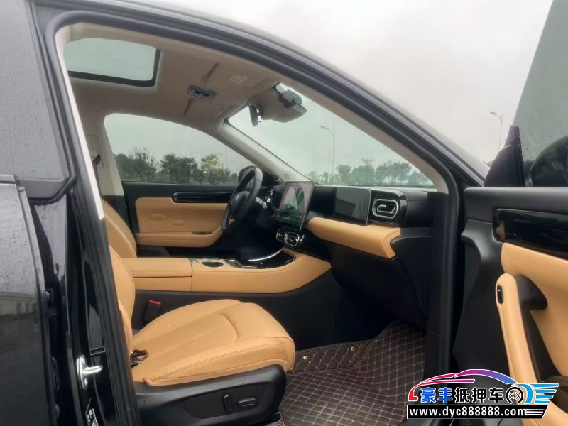 24年零跑C11轿车抵押车出售