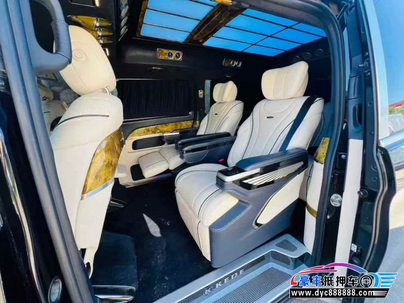 22年奔驰V轿车抵押车出售