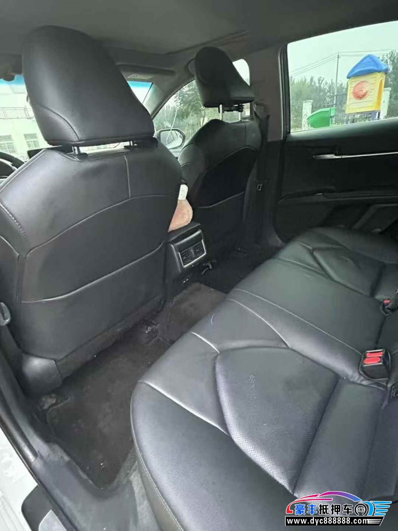 24年丰田凯美瑞轿车抵押车出售