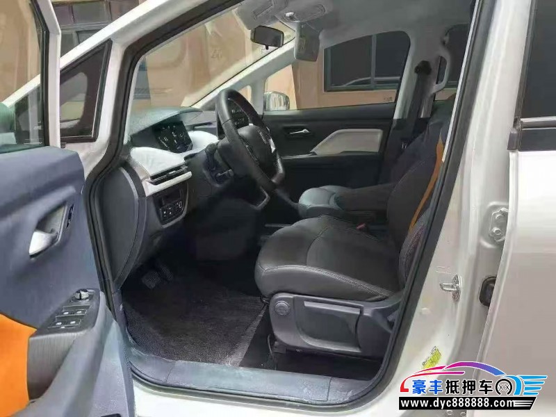 24年奔腾奔腾NAT轿车抵押车出售