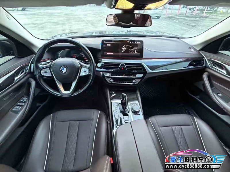 21年宝马5系轿车抵押车出售