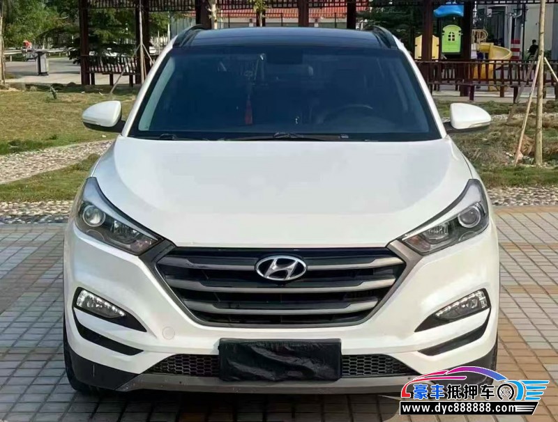 16年现代途胜轿车抵押车出售