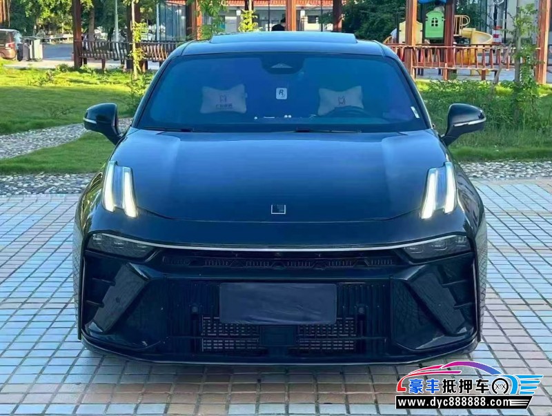 抵押车出售24年领克03轿车