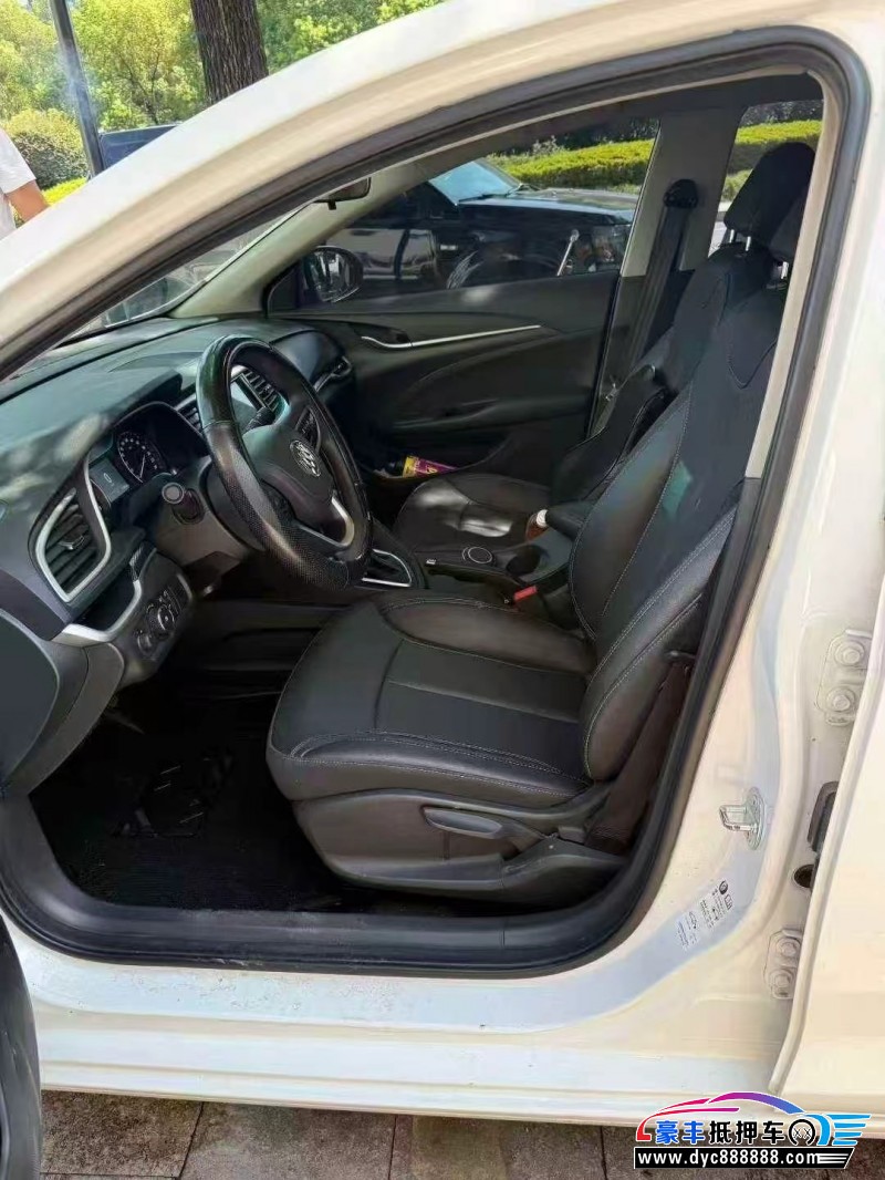 22年别克英朗轿车抵押车出售