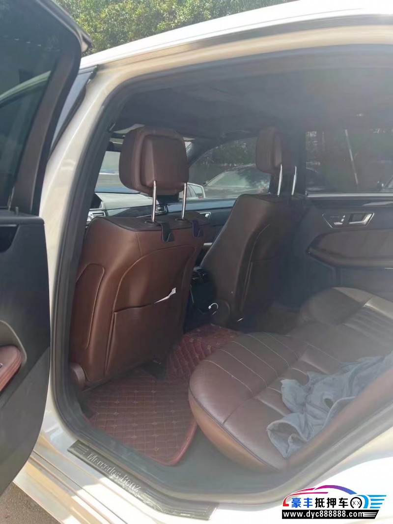 15年奔驰E轿车抵押车出售