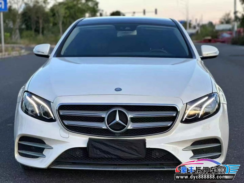 17年奔驰E轿车抵押车出售